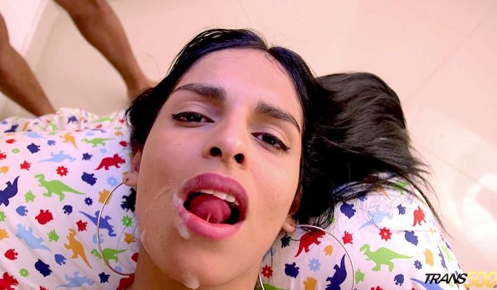 Cute TS Babe Jessi Martinez Takes Big Cock Bareback