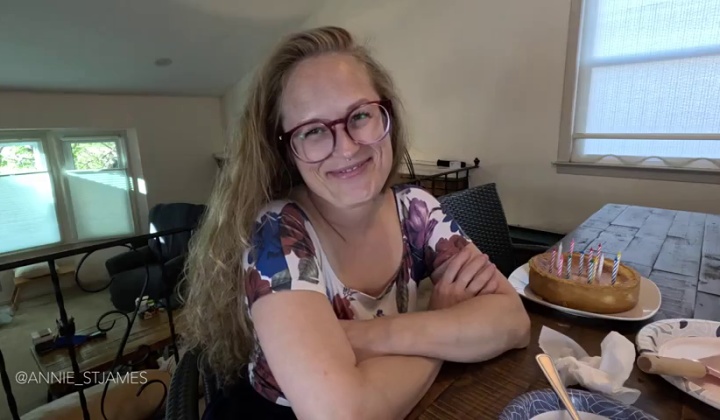 Trans Babe Gives Blowjob