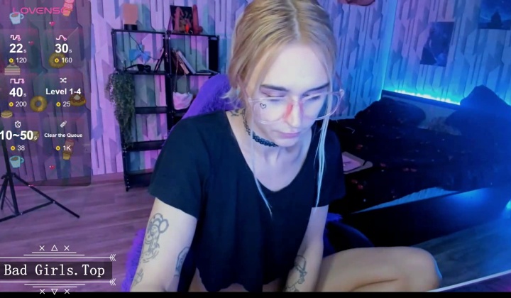 skinny petite blonde teen trans big cock cam playing  ?
