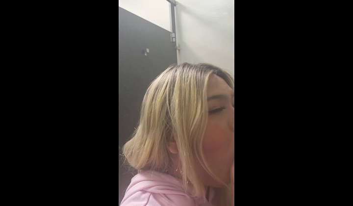 Trans Ladyboy Gets Bareback Anal From Two Guys