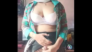 Hijab TS Masturbates Alone Morning Solo Session