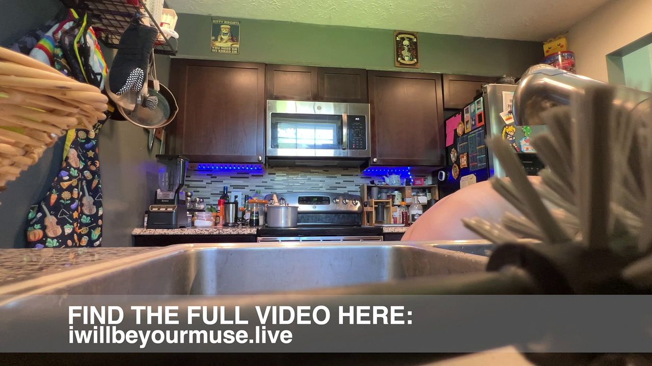 Naked Trans Babe Does Dishes in POV